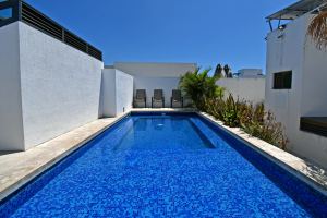 Boutique Building in Downtown Playa del Carmen