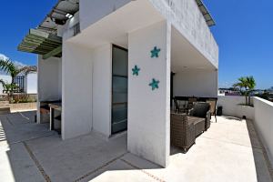 Boutique Building in Downtown Playa del Carmen