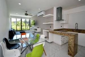 Boutique Building in Downtown Playa del Carmen