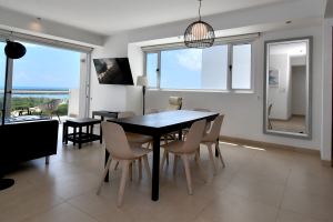Elegance on the Caribbean Horizon