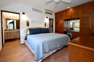 Royal Palms Condo