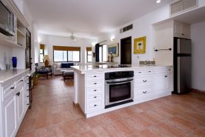 Royal Palms Condo