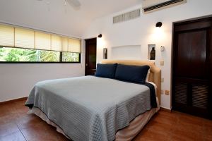 Royal Palms Condo