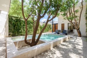 Private Colonial Oasis