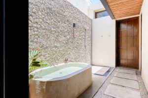 Private Colonial Oasis