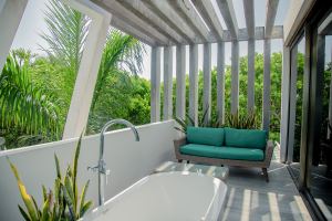 Tropical Living with Contemporary Design in Holbox Island