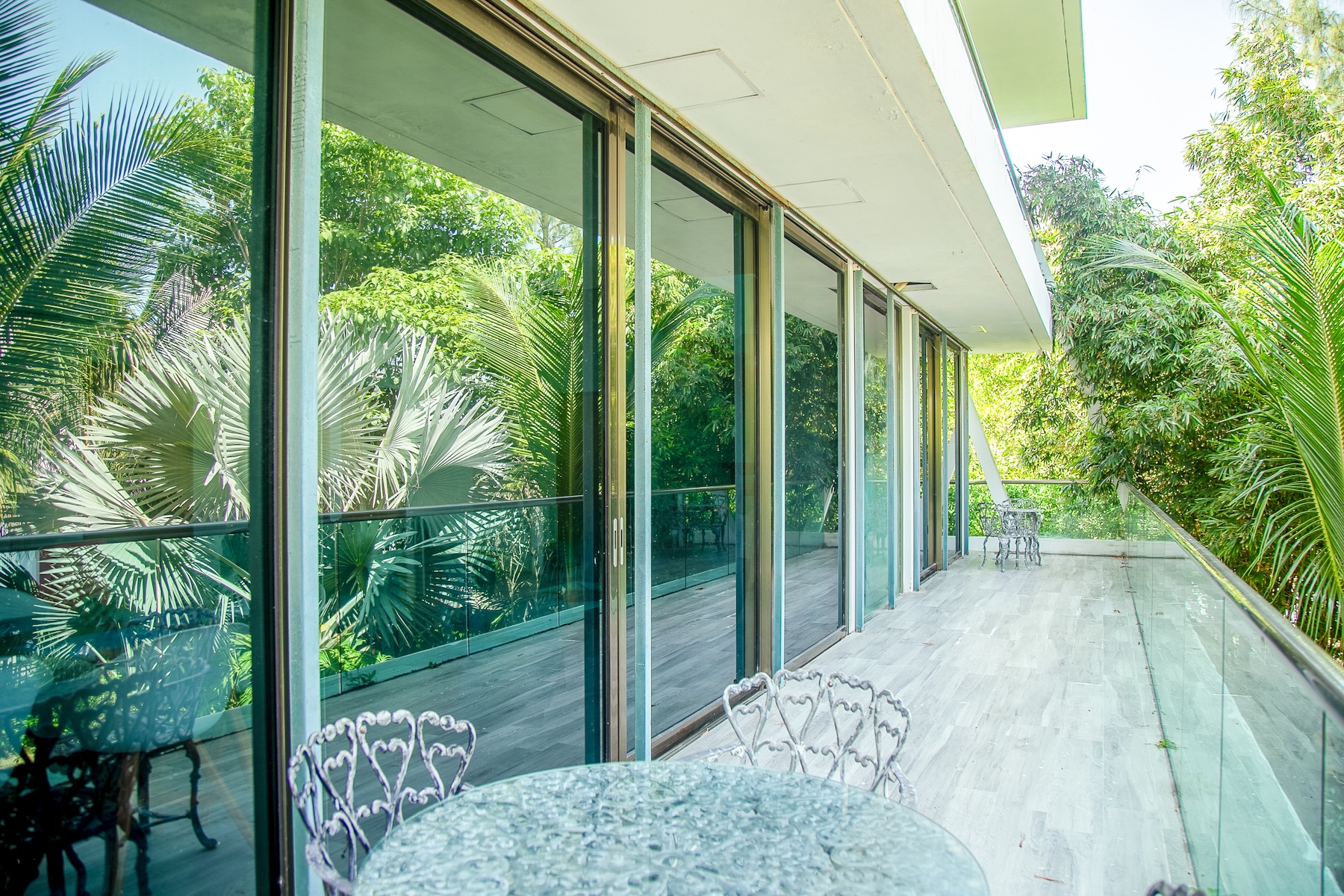 Tropical Living with Contemporary Design in Holbox Island