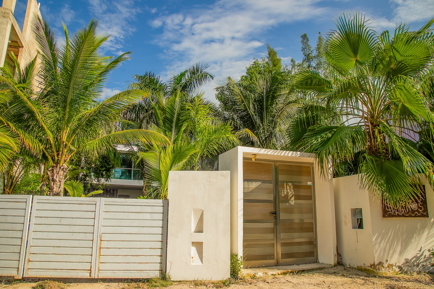 Tropical Living with Contemporary Design in Holbox Island