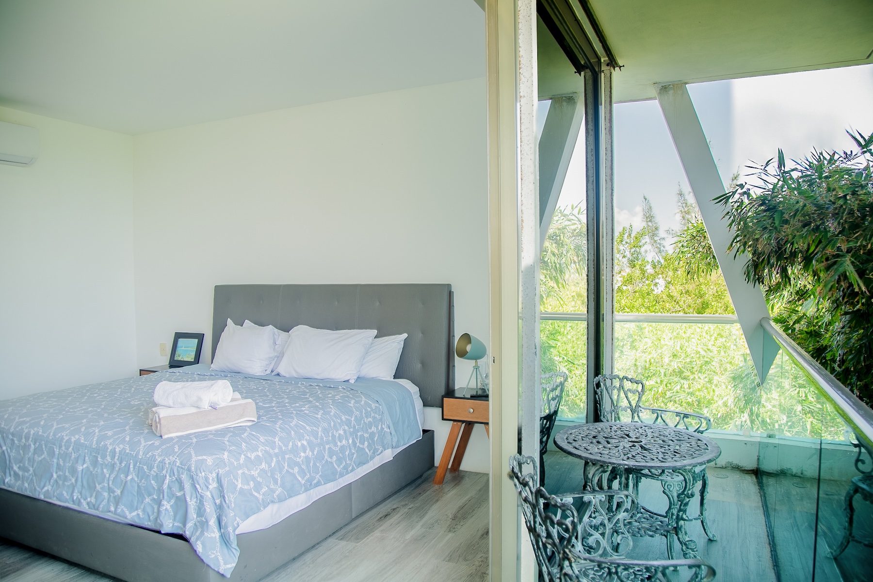 Tropical Living with Contemporary Design in Holbox Island