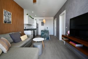 ONE BEDROOM IN THE CARIBBEAN A FEW STEPS FROM THE SEA