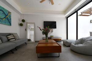 Quinto Sol | Pure Essential Light in Aldea Zama
