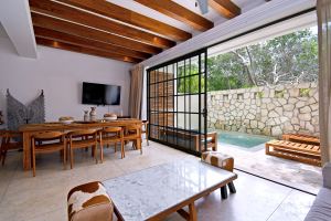 Casa Piedra | 3-Bedroom Townhouse – One Lock-Off
