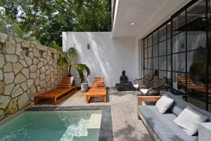 Casa Piedra | 3-Bedroom Townhouse – One Lock-Off