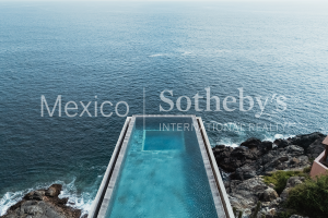 SKY POOL