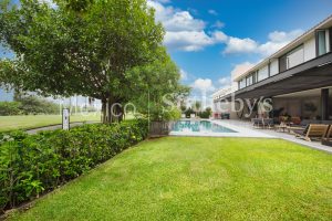 Paseo de las Flores Paraiso Country Club