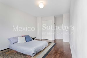 Amsterdam 122, Piso 4